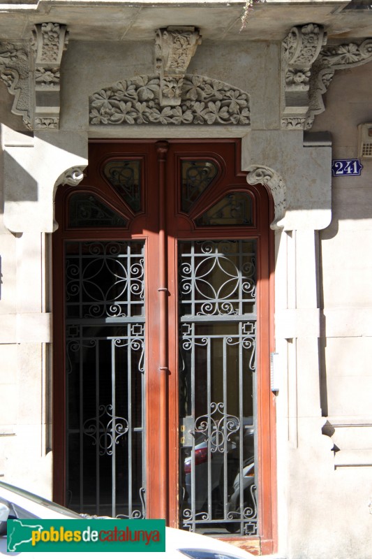 Barcelona - València, 241 (Foto: Albert Esteves, 2015) Barcelona - València, 241