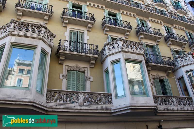 Barcelona - Rambla Catalunya, 121 (Foto: Albert Esteves, 2015) Barcelona - Rambla Catalunya, 121