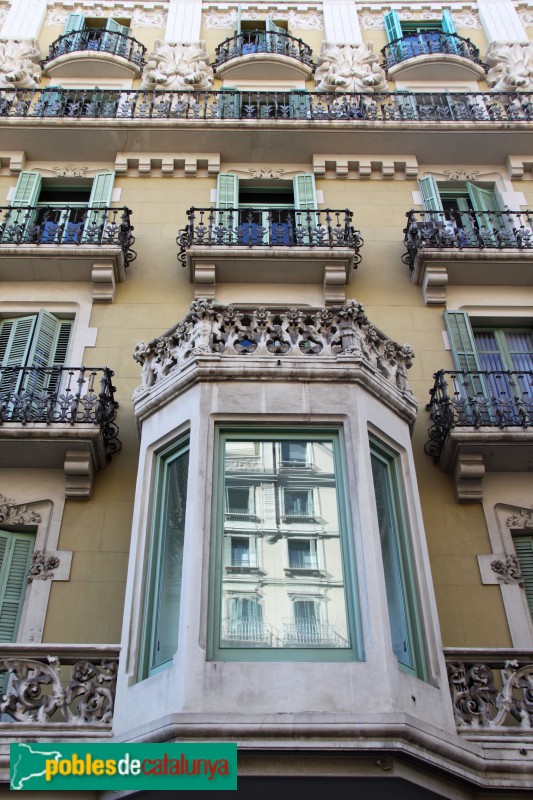 Barcelona - Rambla Catalunya, 121 (Foto: Albert Esteves, 2015) Barcelona - Rambla Catalunya, 121