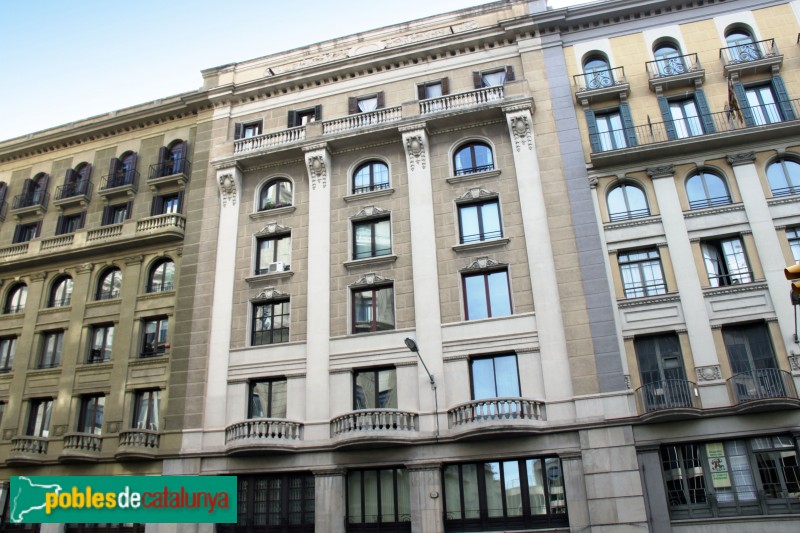 Barcelona - Via Laietana, 19-21 (Foto: Albert Esteves, 2015) Barcelona - Via Laietana, 19-21