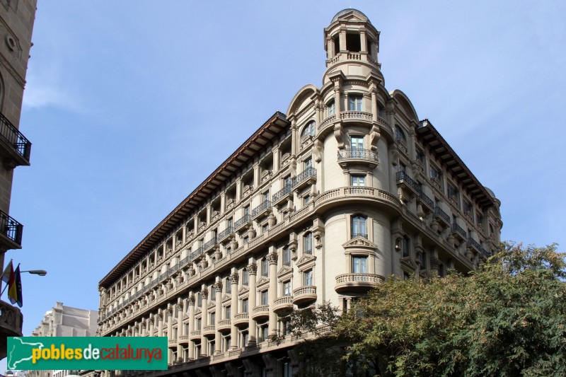 Barcelona - Via Laietana, 8-10 (Foto: Albert Esteves, 2015) Barcelona - Via Laietana, 8-10