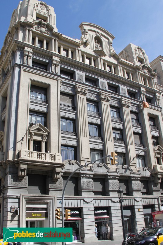 Barcelona - Edifici La Equitativa (Foto: Albert Esteves, 2015) Barcelona - Edifici La Equitativa