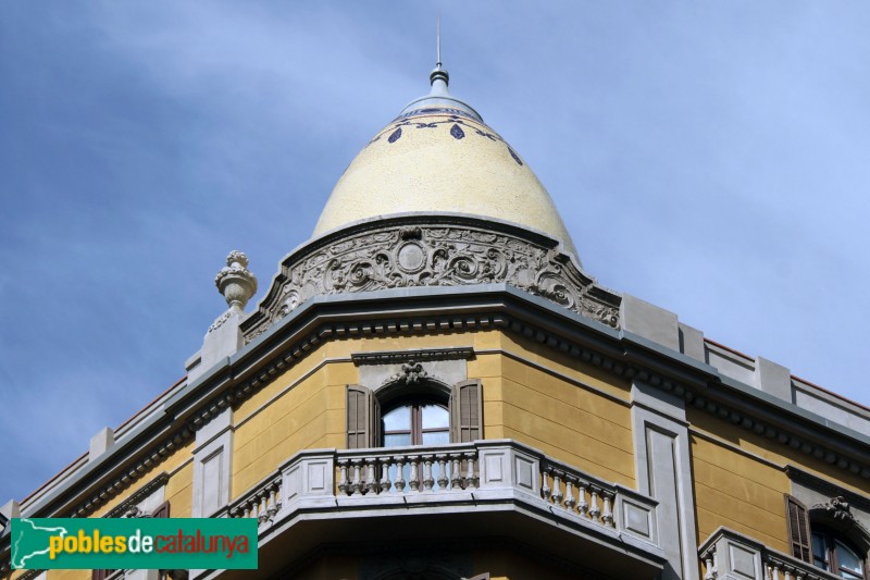 Barcelona - Via Laietana, 46-48 (Foto: Albert Esteves, 2015) Barcelona - Via Laietana, 46-48