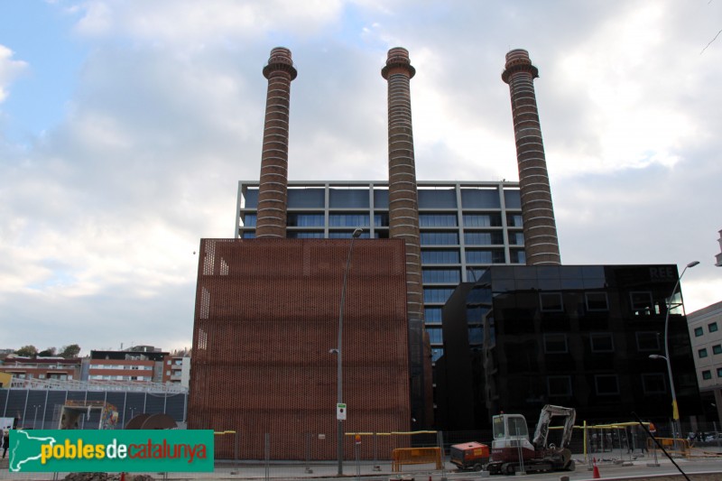 Barcelona - Les Tres Xemeneies (Foto: Albert Esteves, 2015) Barcelona - Les Tres Xemeneies