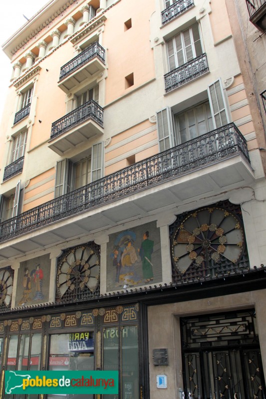 Barcelona - Casa Bruno Cuadros (Foto: Albert Esteves, 2015) Barcelona - Casa Bruno Cuadros
