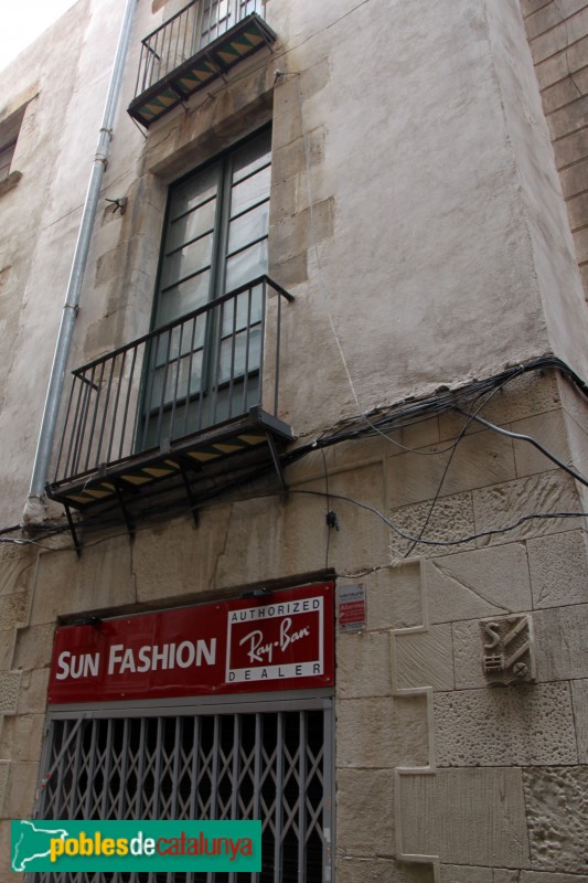 Barcelona - Casa de la Volta del Remei (Foto: Albert Esteves, 2015) Barcelona - Casa de la Volta del Remei