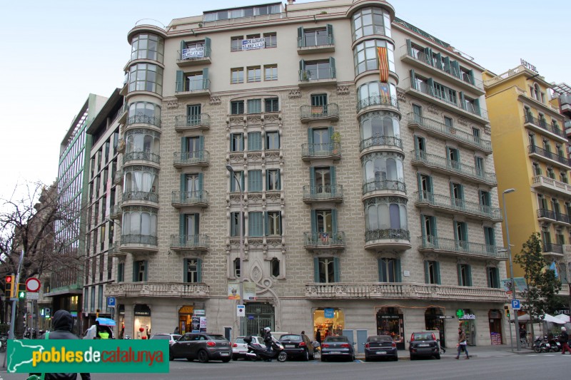 Barcelona - Rambla Catalunya, 61 (Foto: Albert Esteves, 2015) Barcelona - Rambla Catalunya, 61