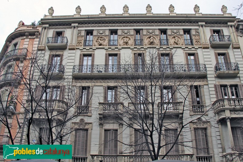 Barcelona - Rambla Catalunya, 33 (Foto: Albert Esteves, 2015) Barcelona - Rambla Catalunya, 33