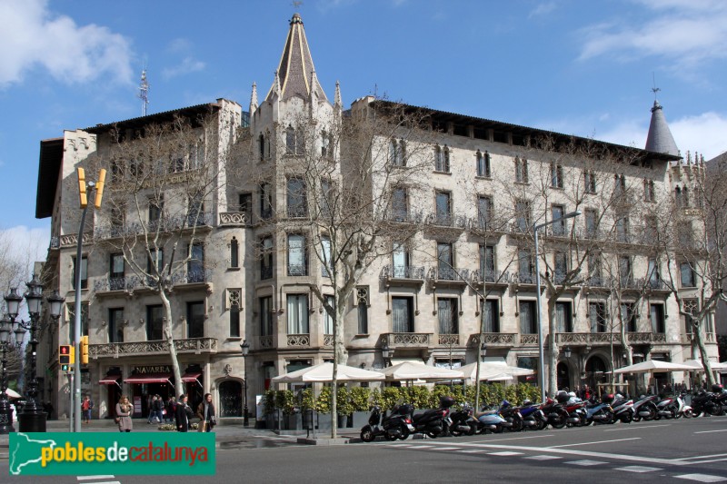 Barcelona - Casa Pascual Pons (Passeig de Gràcia, 2-4) (Foto: Albert Esteves, 2015) Barcelona - Casa Pascual Pons (Passeig de Gràcia, 2-4)