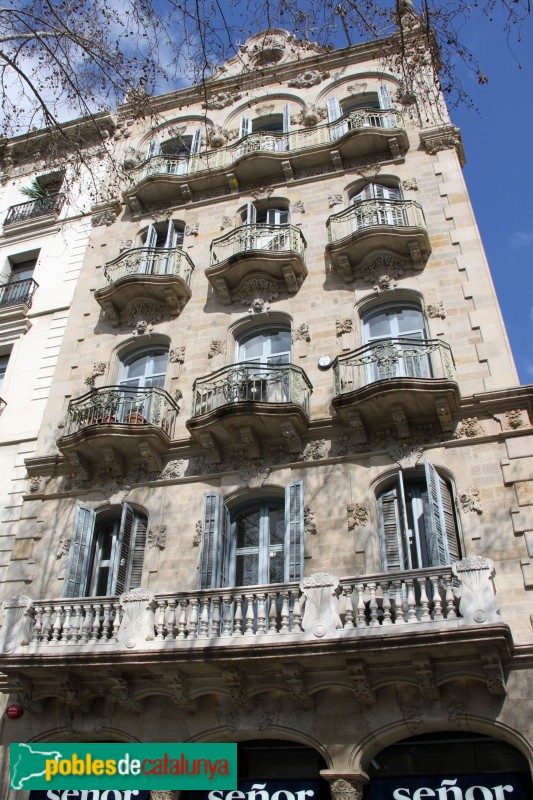 Barcelona - Passeig de Gràcia, 26 (Foto: Albert Esteves, 2015) Barcelona - Passeig de Gràcia, 26