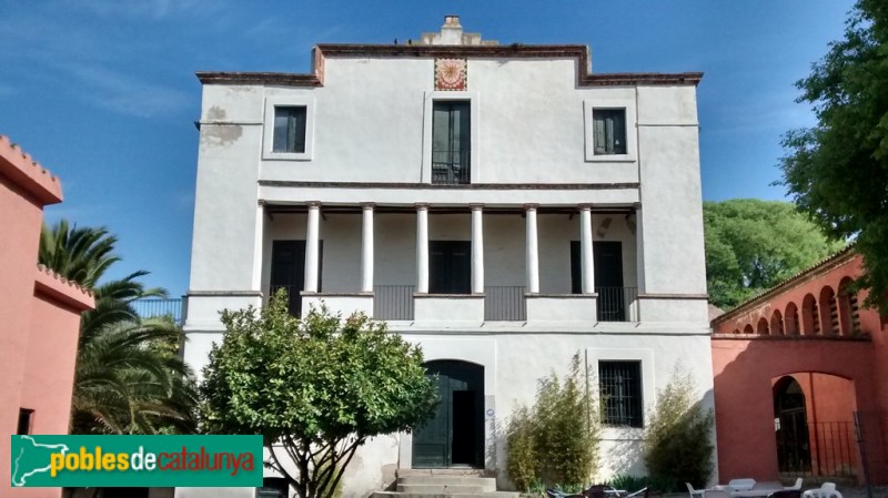 Can Maiol, façana (Foto: Victoria Iturbe, 2015) Can Maiol, façana