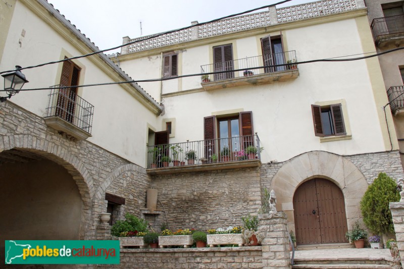 Sant Guim de Freixenet - Cal Sala (La Rabassa) (Foto: Albert Esteves, 2015) Sant Guim de Freixenet - Cal Sala (La Rabassa)