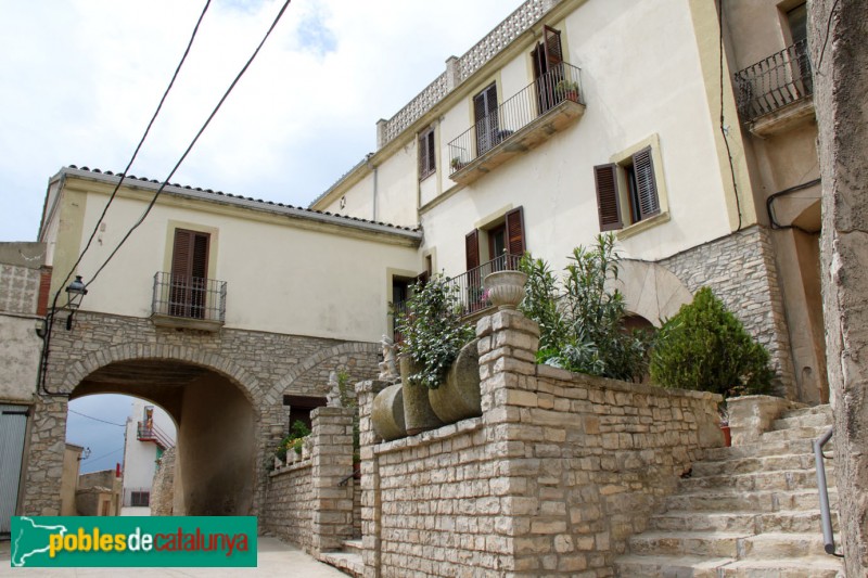 Sant Guim de Freixenet - Cal Sala (La Rabassa) (Foto: Albert Esteves, 2015) Sant Guim de Freixenet - Cal Sala (La Rabassa)