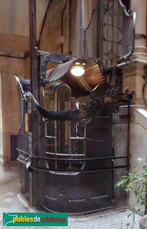 Barcelona - Mallorca, 284, ascensor (Foto: Anna Corcoll, 2015) Barcelona - Mallorca, 284, ascensor