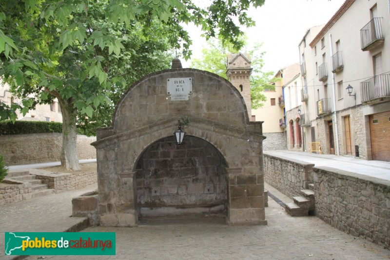 Torà - Font de la Vila (Foto: Albert Esteves, 2015) Torà - Font de la Vila