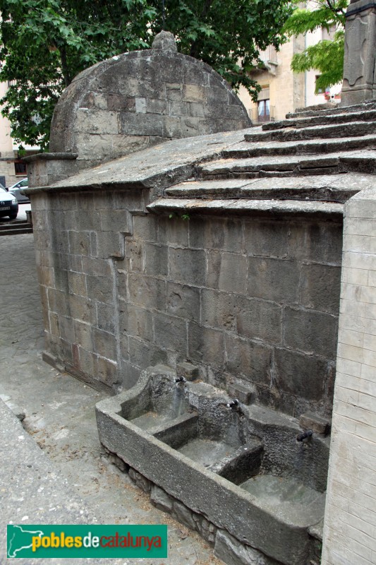 Torà - Font de la Vila (Foto: Albert Esteves, 2015) Torà - Font de la Vila