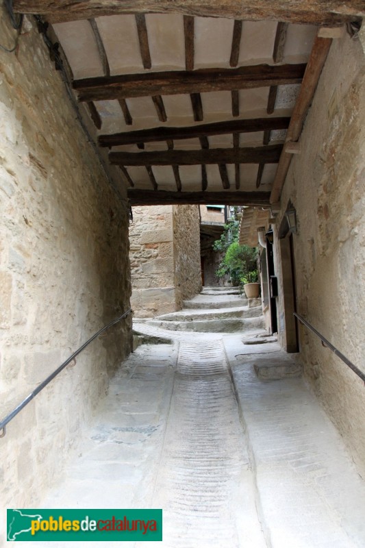 Torà - Pas cobert (Foto: Albert Esteves, 2015) Torà - Pas cobert