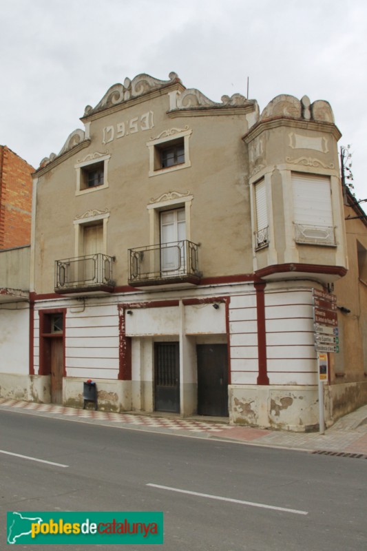 Torà - Casa Birrotes (Foto: Albert Esteves, 2015) Torà - Casa Birrotes