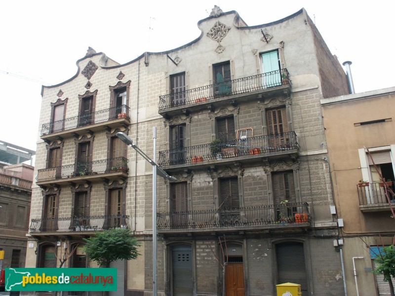 Barcelona - Carrer Gran de la Sagrera, 87 (Foto: Valentí Pons, 2003) Barcelona - Carrer Gran de la Sagrera, 87