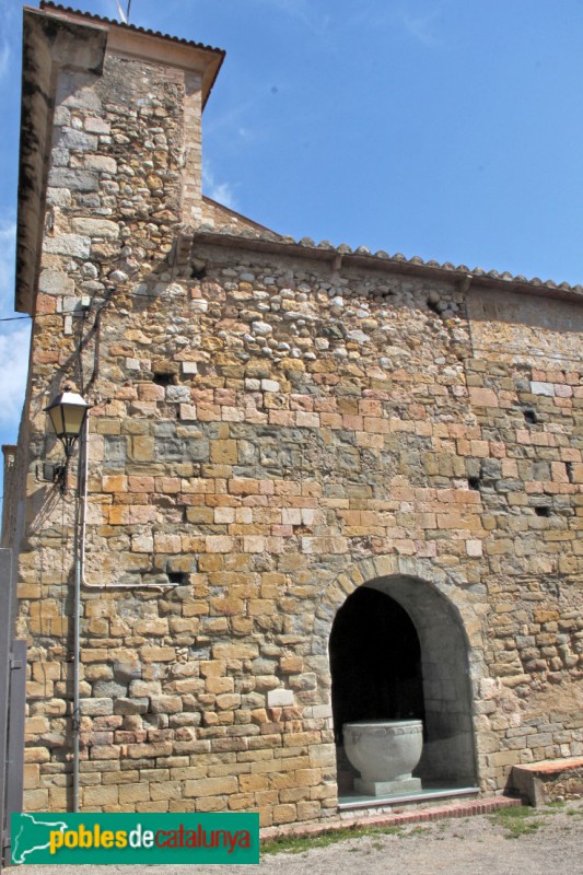 Albons - Església de Sant Cugat (Foto: Albert Esteves, 2015) Albons - Església de Sant Cugat