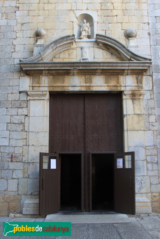 Torroella de Montgrí - Església de Sant Genís, portal de migdia (Foto: Albert Esteves, 2015) Torroella de Montgrí - Església de Sant Genís, portal de migdia