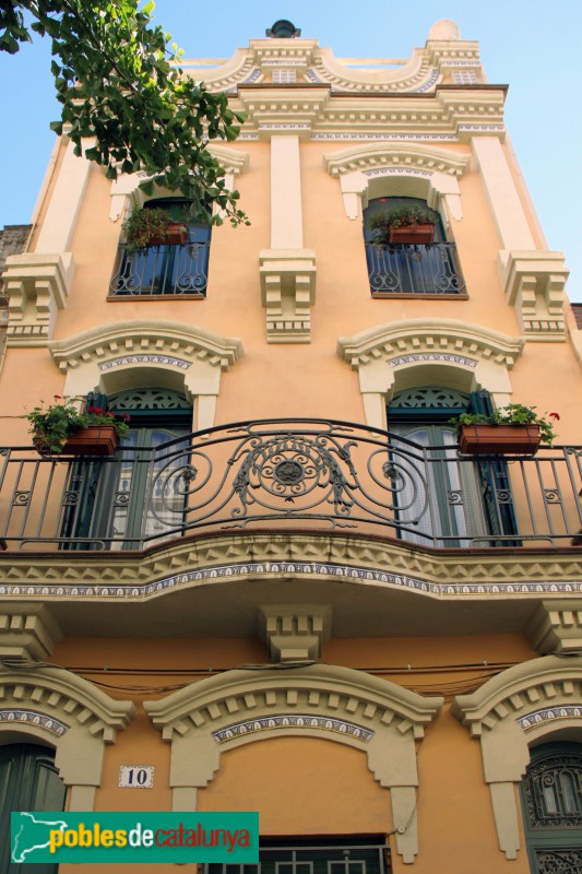 El Prat - Casa del carrer Maurici Vilomara, 10 (Foto: Albert Esteves, 2015) El Prat - Casa del carrer Maurici Vilomara, 10