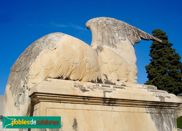 Barcelona - Cementiri de les Corts, sepulcre Sanfeliu Nogués (Foto: Alfons Martín, 2015) Barcelona - Cementiri de les Corts, sepulcre Sanfeliu Nogués