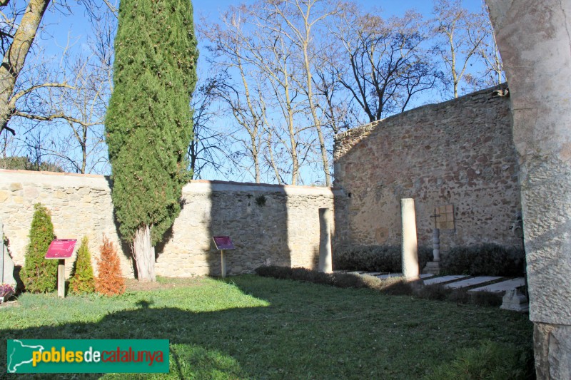 Castellcir - Santa Coloma Sasserra, cementiri (Foto: Albert Esteves, 2015) Castellcir - Santa Coloma Sasserra, cementiri