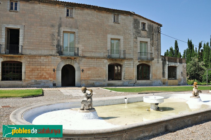 Corçà - Can Caramany (Castell de l'Alberg)