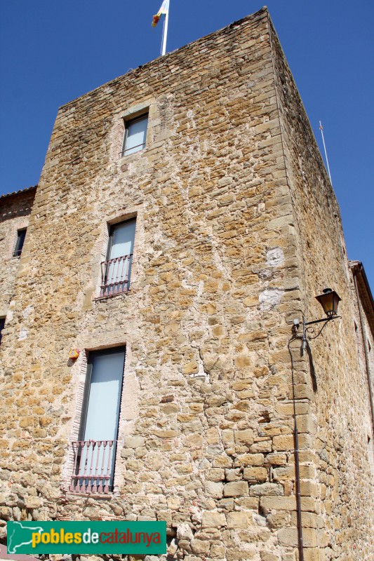 Vilopriu - Castell de Vilopriu (Foto: Albert Esteves, 2016) Vilopriu - Castell de Vilopriu