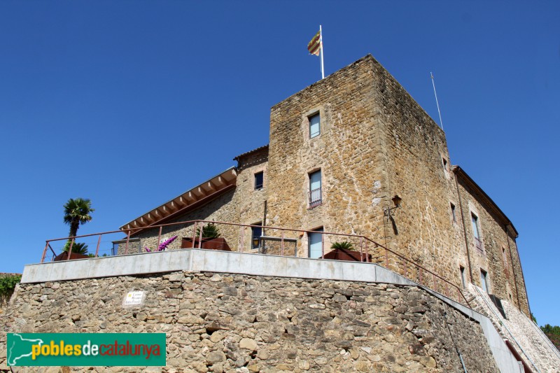 Vilopriu - Castell de Vilopriu (Foto: Albert Esteves, 2016) Vilopriu - Castell de Vilopriu