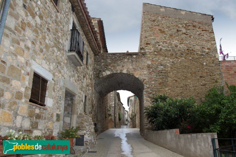 Garrigoles - Carrer d'Orient (Foto: Albert Esteves, 2016) Garrigoles - Carrer d'Orient
