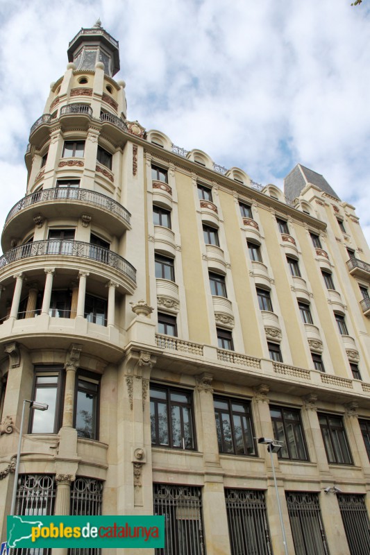 Barcelona - Edifici de Transmediterrània (Foto: Albert Esteves, 2016) Barcelona - Edifici de Transmediterrània