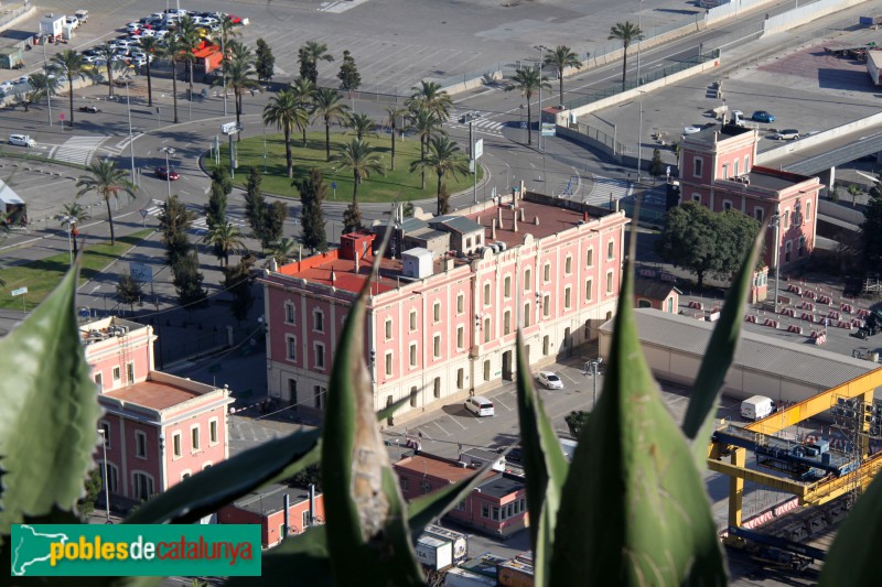 Barcelona - Estació del Morrot, des de Montjuïc (Foto: Albert Esteves, 2016) Barcelona - Estació del Morrot, des de Montjuïc