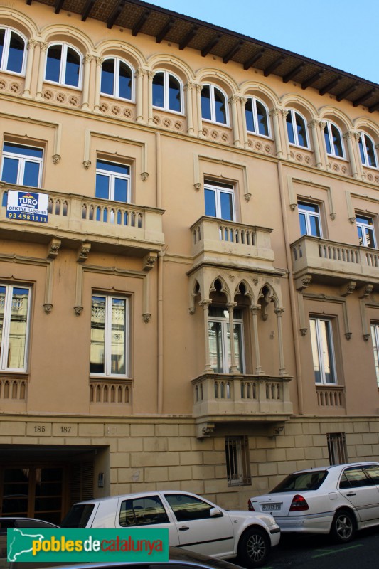 Barcelona - Major de Sarrià, 185-187 (Foto: Albert Esteves, 2011) Barcelona - Major de Sarrià, 185-187