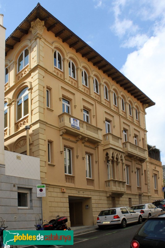 Barcelona - Major de Sarrià, 185-187 (Foto: Albert Esteves, 2011) Barcelona - Major de Sarrià, 185-187