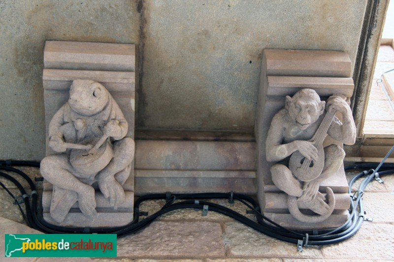 Barcelona - Pedró de la Creu, 41, detall façana carrer Jordà (Foto: Albert Esteves, 2017) Barcelona - Pedró de la Creu, 41, detall façana carrer Jordà