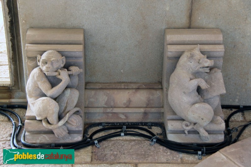 Barcelona - Pedró de la Creu, 41, detall façana carrer Jordà (Foto: Albert Esteves, 2017) Barcelona - Pedró de la Creu, 41, detall façana carrer Jordà