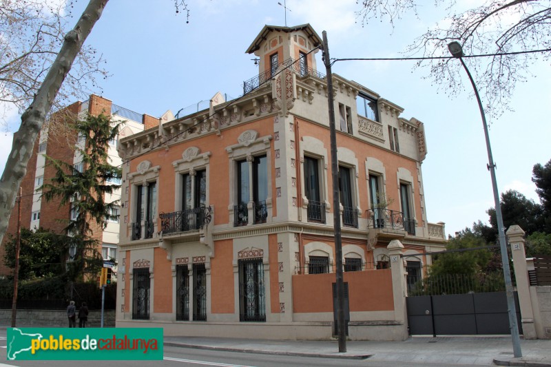 Barcelona - Bisbe Català, 48-50 (Foto: Albert Esteves, 2017) Barcelona - Bisbe Català, 48-50