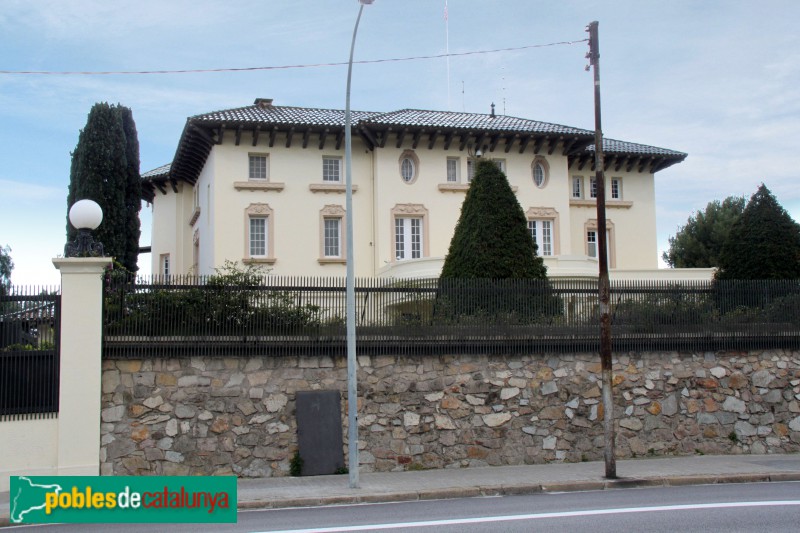 Barcelona - Passeig Reina Elisenda de Montcada, 21-23 (Foto: Albert Esteves, 2017) Barcelona - Passeig Reina Elisenda de Montcada, 21-23