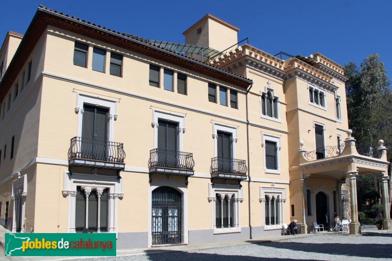 Barcelona - Carrer Vidal i Quadras 7-23 (Foto: Albert Esteves, 2017) Barcelona - Carrer Vidal i Quadras 7-23