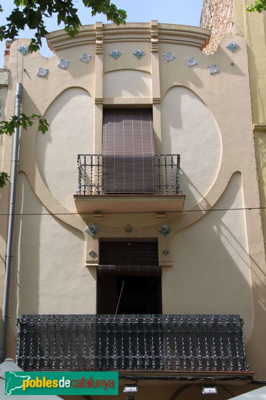 Vilanova i la Geltrú - Casa Girón Solé (Foto: Albert Esteves, 2017) Vilanova i la Geltrú - Casa Girón Solé