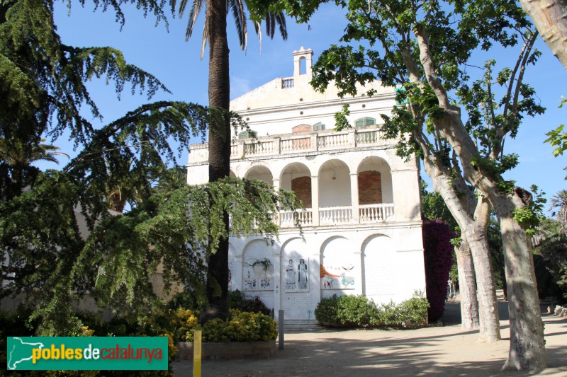 Badalona - Parc de Can Solei i Ca l’Arnús, cases Coma Cros (Foto: Albert Esteves, 2017) Badalona - Parc de Can Solei i Ca l’Arnús, cases Coma Cros