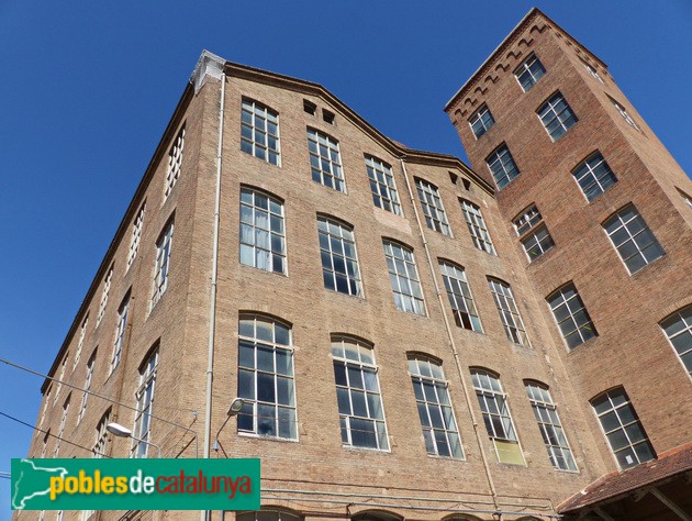 Barcelona - Antiga fàbrica Fabra i Coats. Torre d'aigua