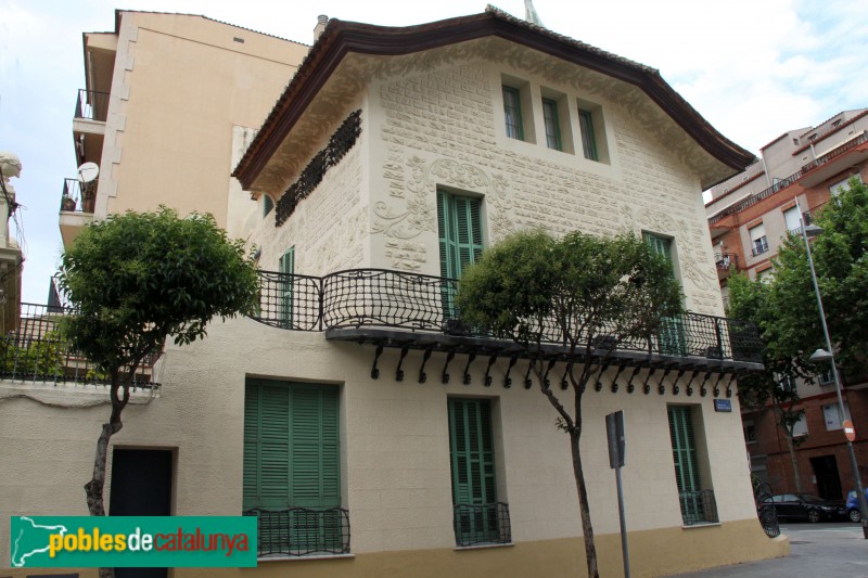Badalona - Casa Pavillard (Foto: Albert Esteves, 2017) Badalona - Casa Pavillard