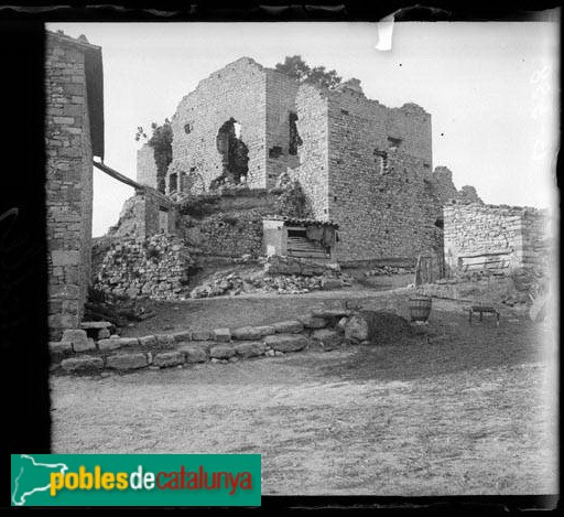 Castell d'Esparreguera (Foto: Francesc Vila. Arxiu Fotogràfic Centre Excursionista de Catalunya, 1920-30) Castell d'Esparreguera