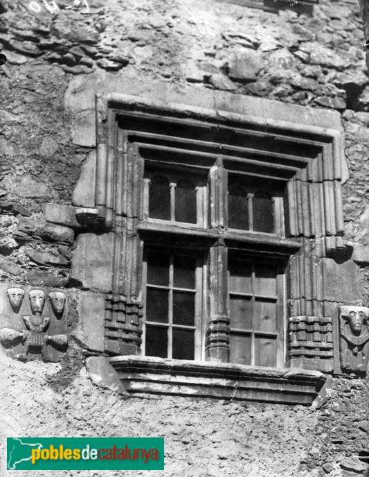 Arties - Casa Paulet (Foto: Juli Solé -Arxiu C.E.C.-, c.1907) Arties - Casa Paulet