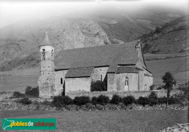 Arties - Església de Sant Joan (Foto: Juli Soler -Arxiu C.E.C.-, 1907) Arties - Església de Sant Joan