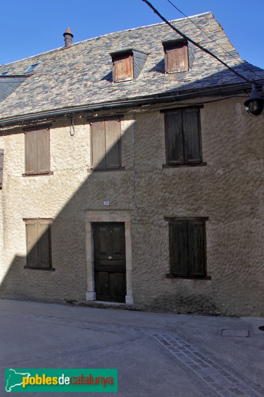 Arties - Casa del segle XIX (Foto: Albert Esteves, 2017) Arties - Casa del segle XIX