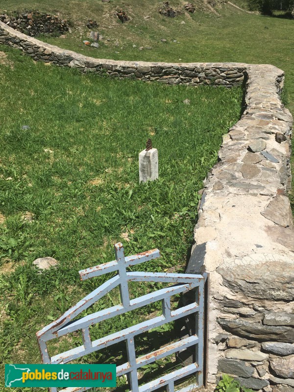 Montgarri, cementiri (Foto: Mª Rosa Estrada, 2017) Montgarri, cementiri